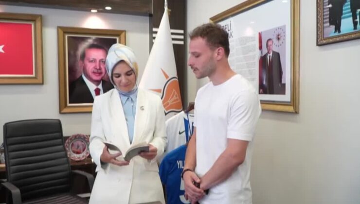 Devletin kollarında büyüyen genç yazar, kitabıyla umut oldu
