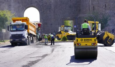 Diyarbakır’da 5 Bin Ton Asfalt Serilecek, Bucak Çalışmaları Denetledi