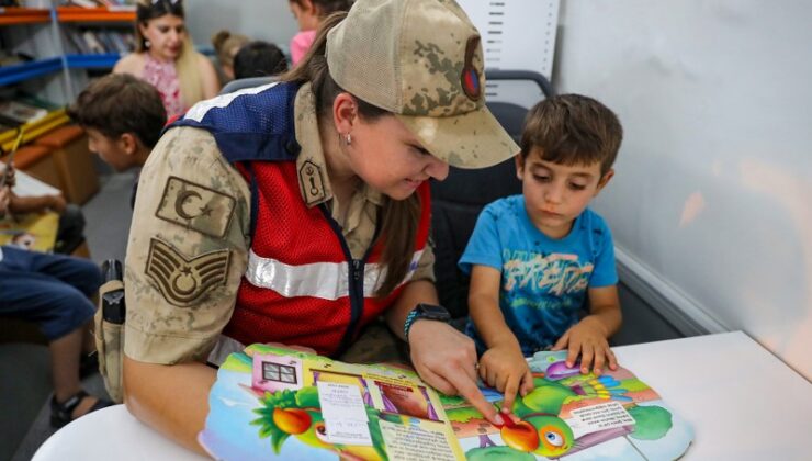 Diyarbakır’da jandarma desteğiyle gezici kütüphane turu