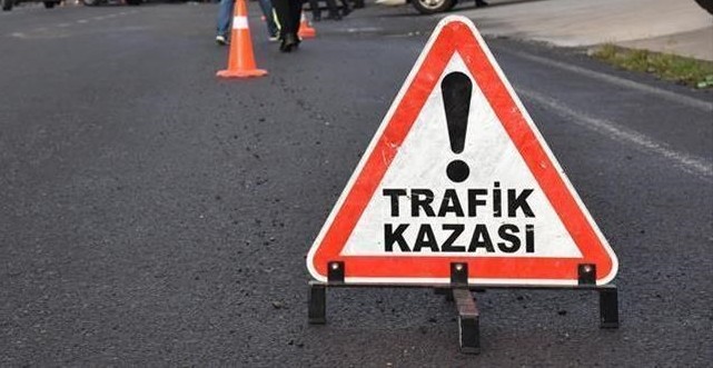 Diyarbakır’da otomobil ile hafif ticari araç çarpıştı: 6 yaralı