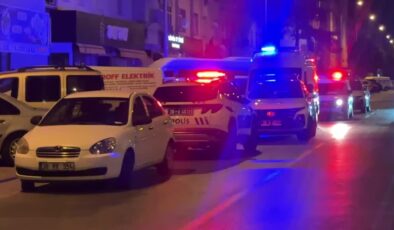 Eşini tabancayla öldüren kişi intihar etti