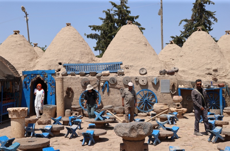 Harran’ın kubbeli evleri 50 derece sıcakta 15 derece serinlik sunuyor