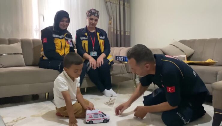 Hayata döndürdükleri Ubeyde’nin 4. yaş gününü sürpriz yaparak kutladılar