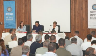 Serra Bucak, Ergani’de muhtarlarla bir araya geldi