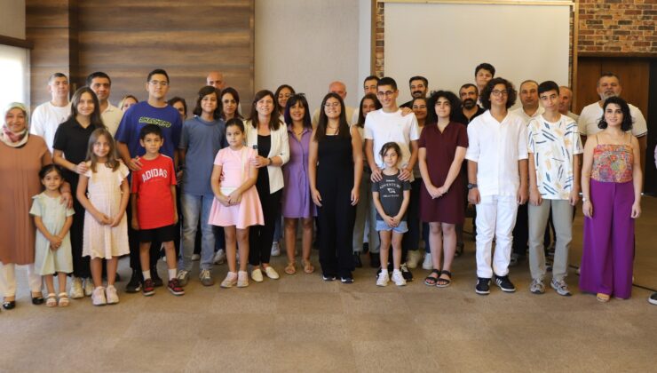 Eşbaşkan Bucak, LGS’de tam puan alan öğrencilerle buluştu