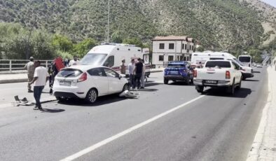 İki otomobilin çarpıştığı kazada sürücüler yaralandı