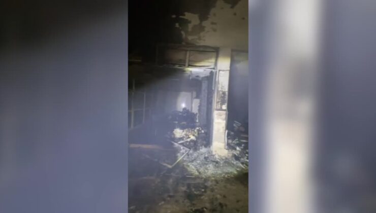 Çıkan yangında 4 dükkan zarar gördü