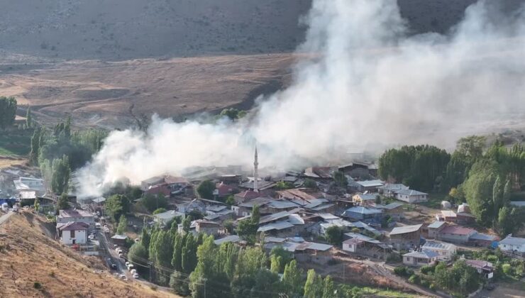 Kırsal mahalledeki evler ve ahırlarda çıkan yangın kontrol altına alındı