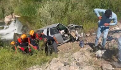 Köprüden düşen otomobildeki çift öldü