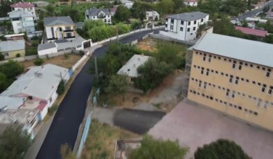 Köy yolları sıcak asfaltla yenileniyor