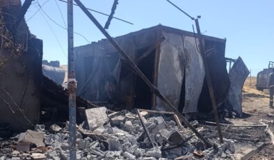 Kurtalan’da çıkan konteyner yangını ekiplerin müdahalesiyle söndü