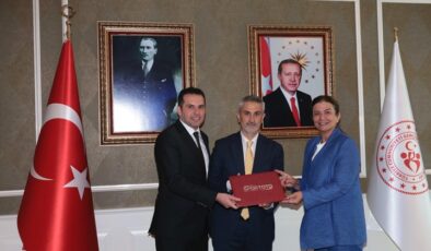 Lice’ye Yarı Olimpik Yüzme Havuzu Müjdesi