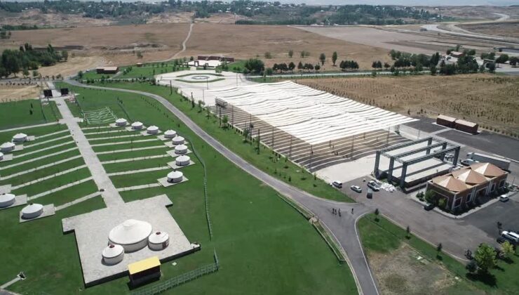 Malazgirt Zaferi kutlamalarının yapılacağı parka 1071’er çiçek ve fidan dikildi