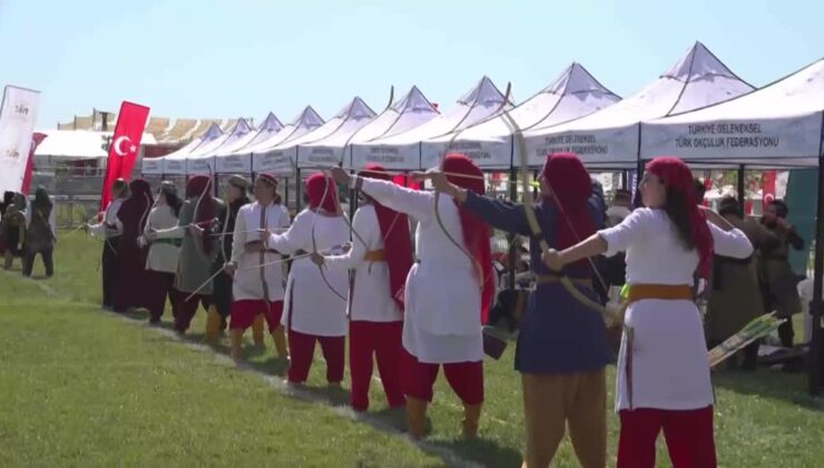 Malazgirt’te 217 sporcu, Sultan Alparslan’ın anısına ok attı