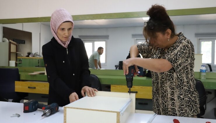 Matkap korkusunu yendiler, mobilya tamirinde ustalaştılar