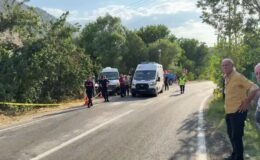 Otomobilin yayalara çarptığı kazada 2 kişi ölü, 3 kişi yaralandı