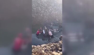 Peri Çayı’na düşen otomobildeki anne ve kızı boğulma tehlikesi geçirdi