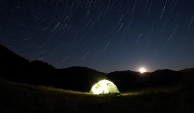 Geceyi aydınlatan Perseid meteor yağmuru
