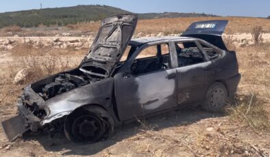 Seyir halindeki otomobilde çıkan yangın söndürüldü