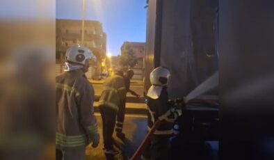 Seyir halindeki tırda çıkan yangın söndürüldü