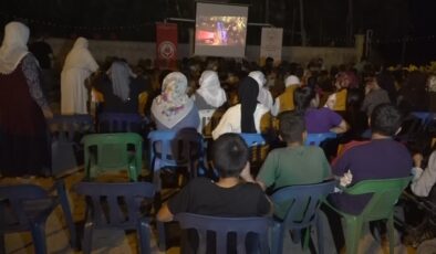 Siirt’te köylerdeki aileler yıldızların altında sinema ile buluşturuluyor