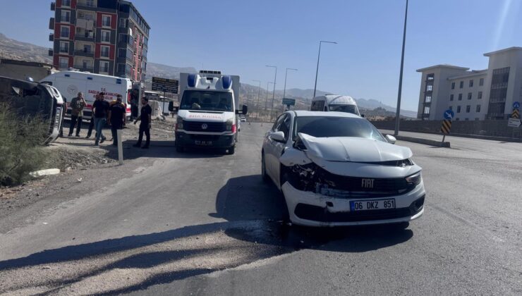 Şırnak’ta Kültür ve Turizm İl Müdürü Celal Baz ile 5 kişi trafik kazasında yaralandı