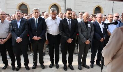 Vefat eden eski CHP Samsun Milletvekili Suat Binici son yolculuğuna uğurlandı