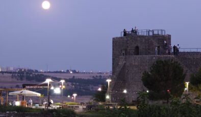 Diyarbakırlılar Dolunay Seyrini Surlardan Yaptı