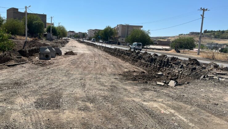 Diyarbakır’da yol yapım çalışmaları Çarıklı’ya kadar uzandı