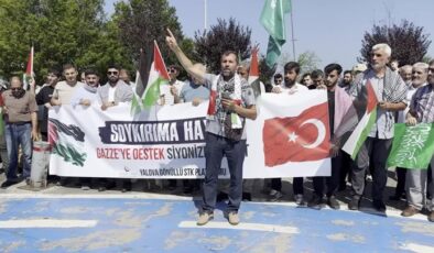 Bir grup, Ankara’daki Gazze’ye destek yürüyüşüne katılmak için yola çıktı