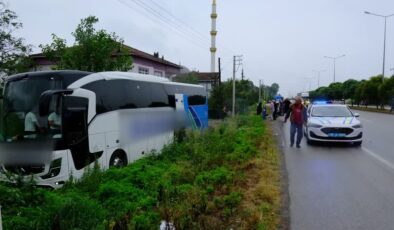 Yolcu otobüsünün çarptığı 1 kişi öldü, 1 kişi yaralandı
