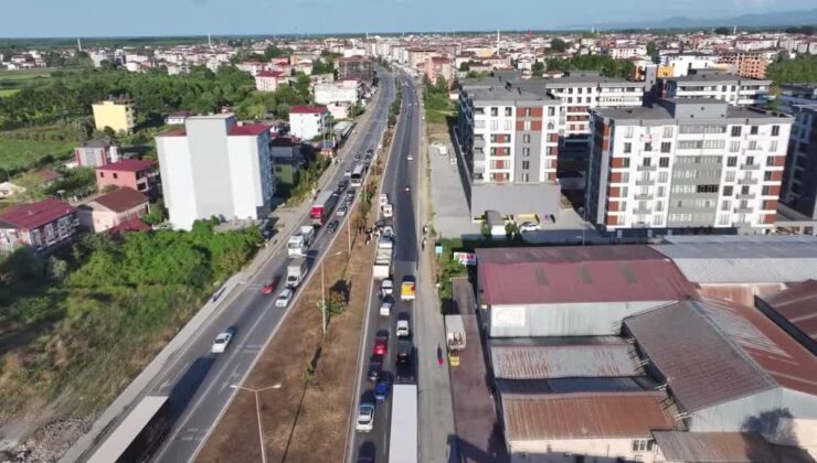Zincirleme trafik kazası Karadeniz sahil yolunda ulaşımı aksattı