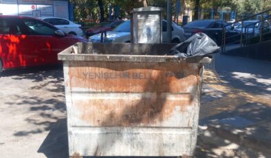 Diyarbakır’da belediyelere ait çöp konteynırları bakımsızlık içinde