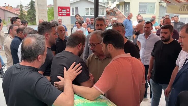 Kazada ölen karı koca son yolculuğuna uğurlandı