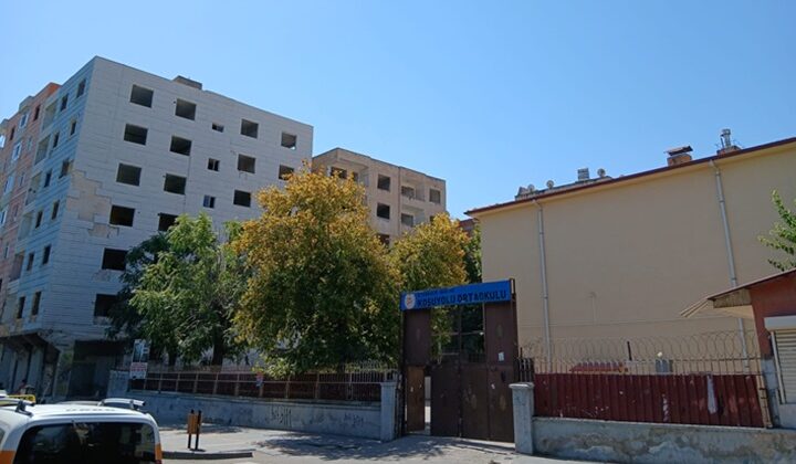 Okul Açılıyor Tehlike Giderilmiyor