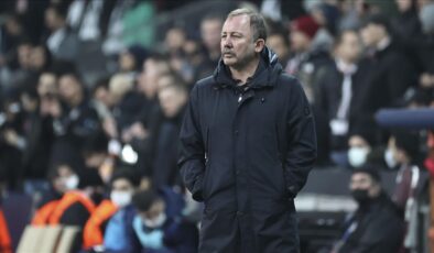 Beşiktaş’ta teknik direktörlük görevine Sergen Yalçın getirildi