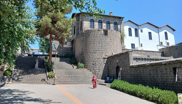 Diyarbakır’ın En Yoğun Tarihi Noktaları Boş Kaldı