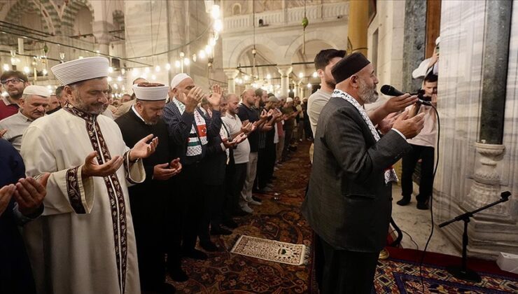 Gazze için dua programı düzenlendi