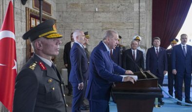 Erdoğan: İstikbalimizi güvenceye alacak tarihi adımlar atıyoruz