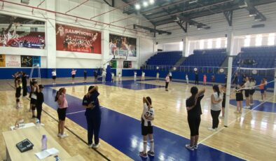 Bağlar Spor Kompleksi’nde Filelerin Yıldızları Yetişiyor