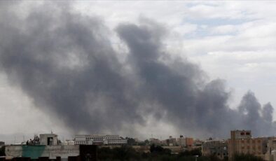 Yemen’in başkenti Sana’da patlamalar duyuldu