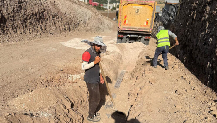 Çarıklı Mahallesi Şahintepesi’nde 5 bin 300 metrelik içme suyu hattı tamamlandı