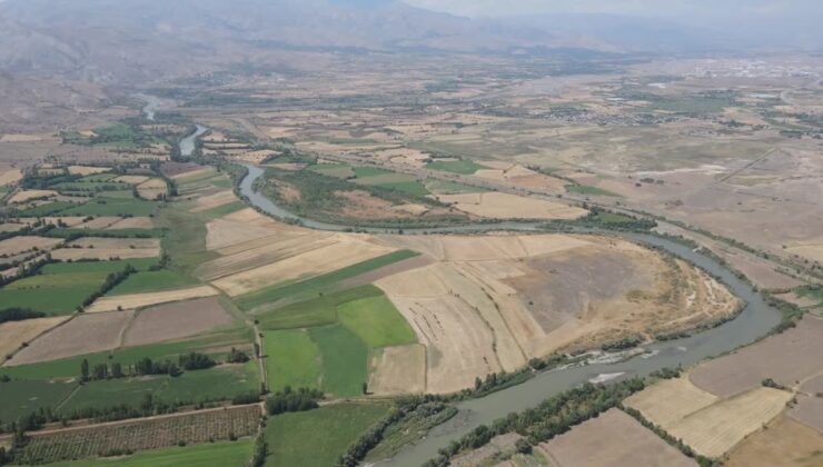 17 köyün sulamada kullandığı barajın doluluğu yüzde 10’un altına geriledi