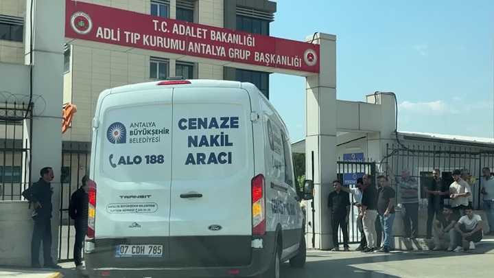 Bir kişi boşandığı eşini boğarak öldürdü