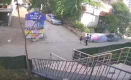Aşırı hız nedeniyle kendisini uyaran kişiye saldıran sürücü ile kardeşi adliyede