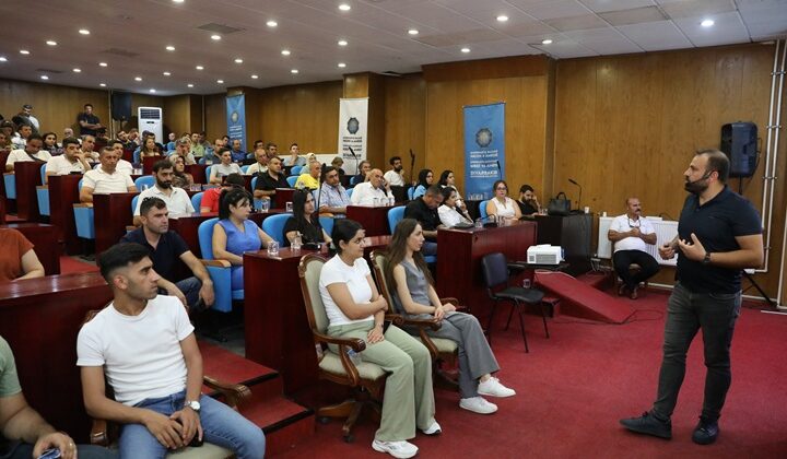 Belediye Personeline İletişim ve Etkili Konuşma Eğitimi