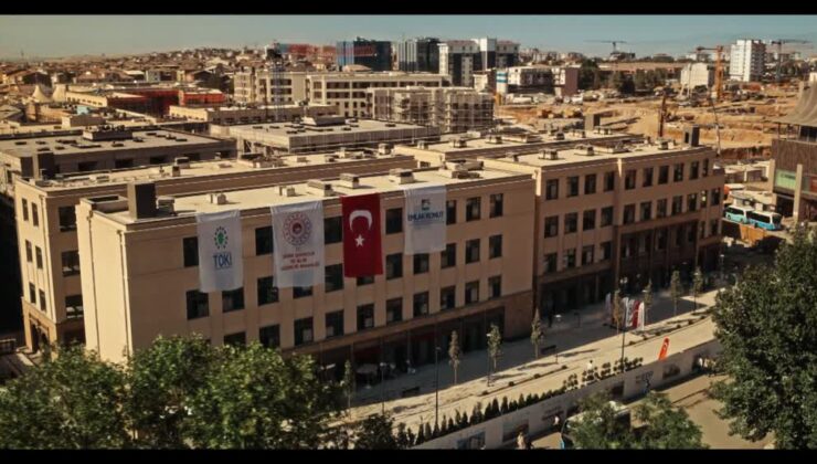 Bakan Kurum’dan Malatya’da yapımı tamamlanan 300 bin konuta ilişkin paylaşım