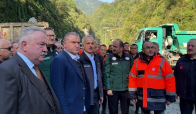 Bakanlar Uraloğlu ve Bak, Çamlıhemşin-Ayder Yaylası yolunda devam eden çalışmaları inceledi