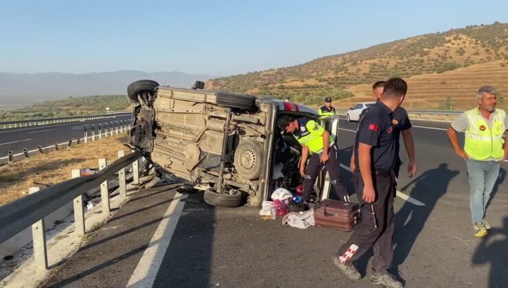 Bariyere çarpıp devrilen minibüsteki 1 kişi öldü, 2 kişi yaralandı