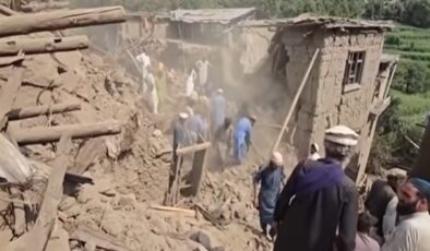 Büyük deprem sonrası Afgan hükümeti uluslararası yardım istedi